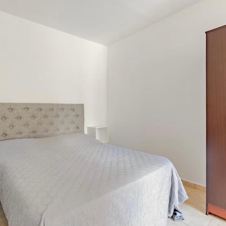Pileta y quincho, 6 pax, 15 min Aeropuerto Ezeiza - Apartamento de 1 dormitorio - 6