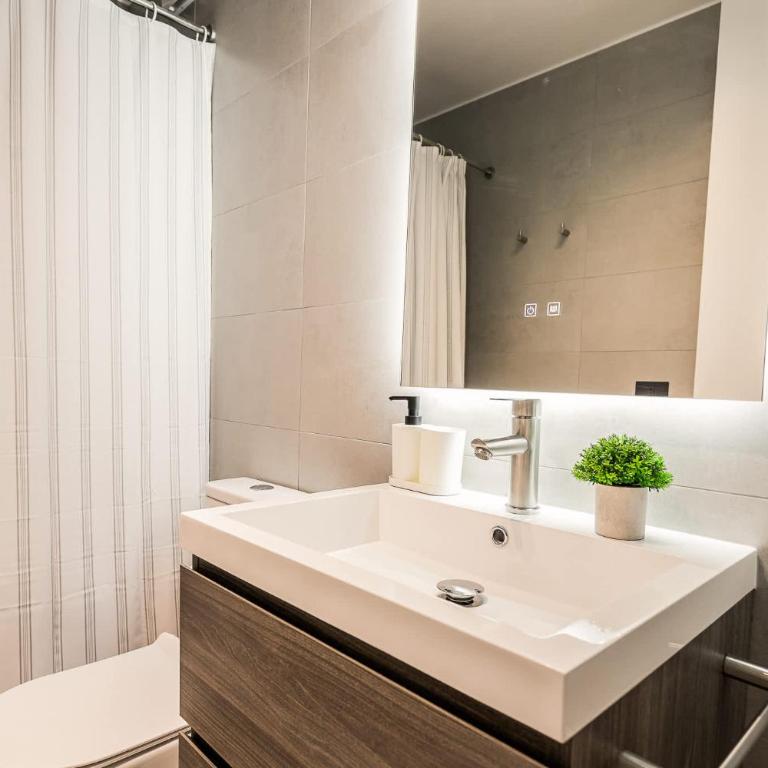 Impressive 2BR 2BA Parque Arauco mall - Apartamento - 22