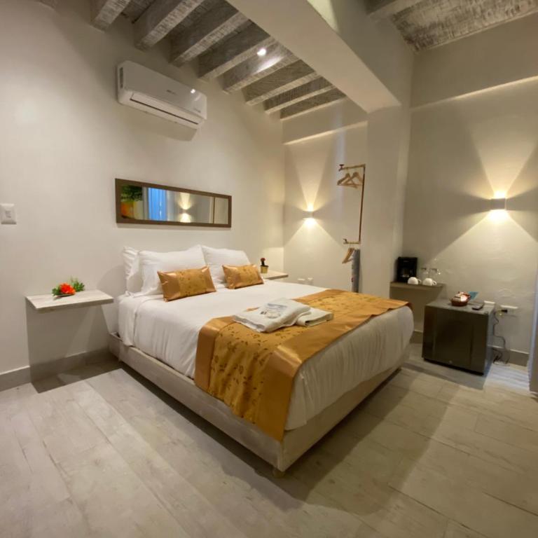 Hotel Boutique Callecitas de San Diego - Deluxe Room - 1