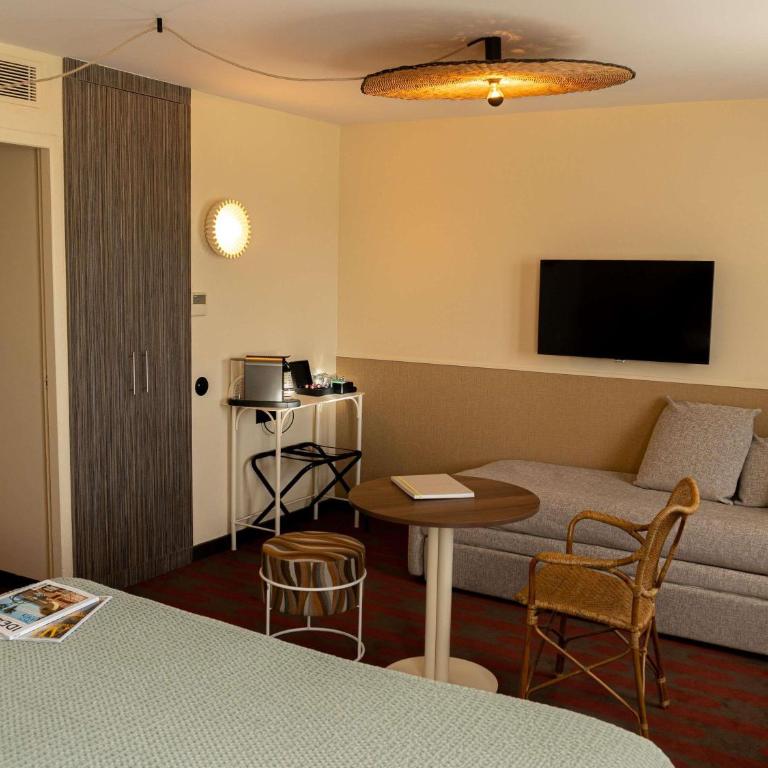 Mercure Arles Centre Arenes - Suite Junior avec 1 Lit Double et 1 Canapé-Lit - 5
