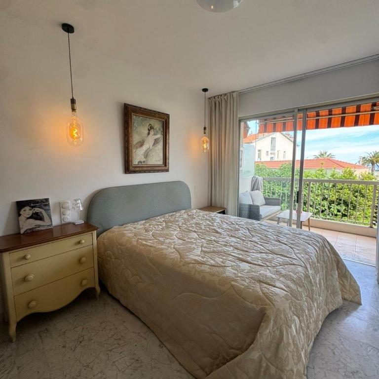 Elegant Riviera Apartment with Large Sunny Terrace - One-Bedroom Apartment with Terrace - 5
