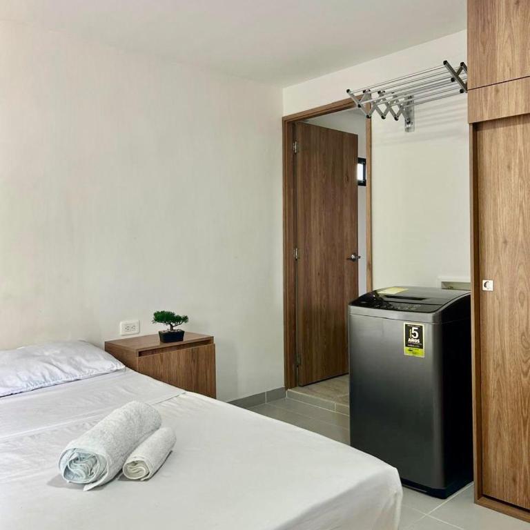 Loft excelente ubicación laureles - One-Bedroom Apartment - 6