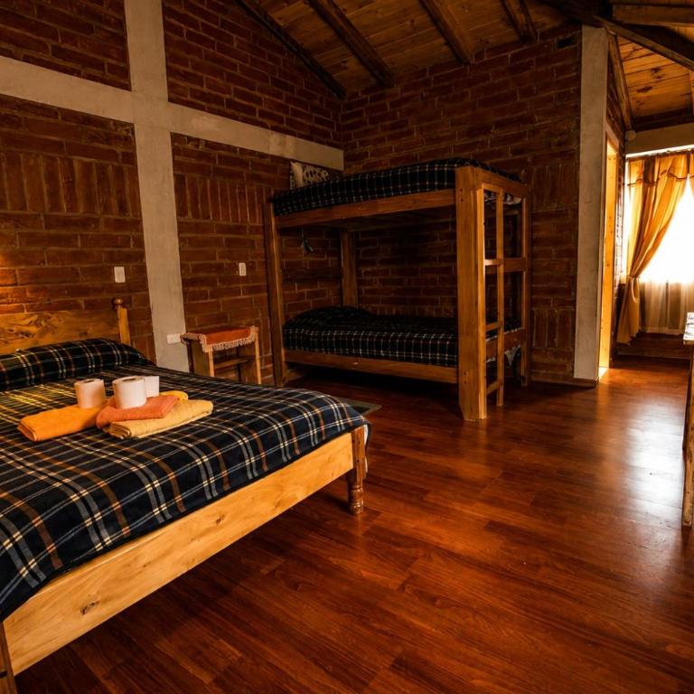 Hostal el Vaquero - Triple Room with Mountain View - 1