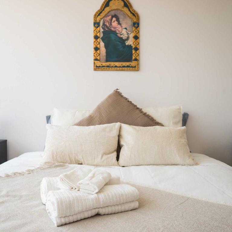Charming 2BR Retreat for Five in Lively Nunoa - Apartamento - 20