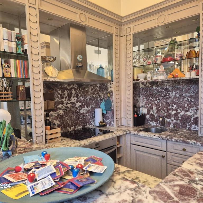 Galleria Pietrasanta, Centro Storico con ascensore - Appartement 1 Chambre - 7