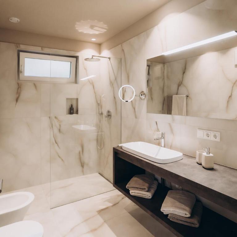 Terra Mea - NEW - One-Bedroom Apartment with Garden - 1