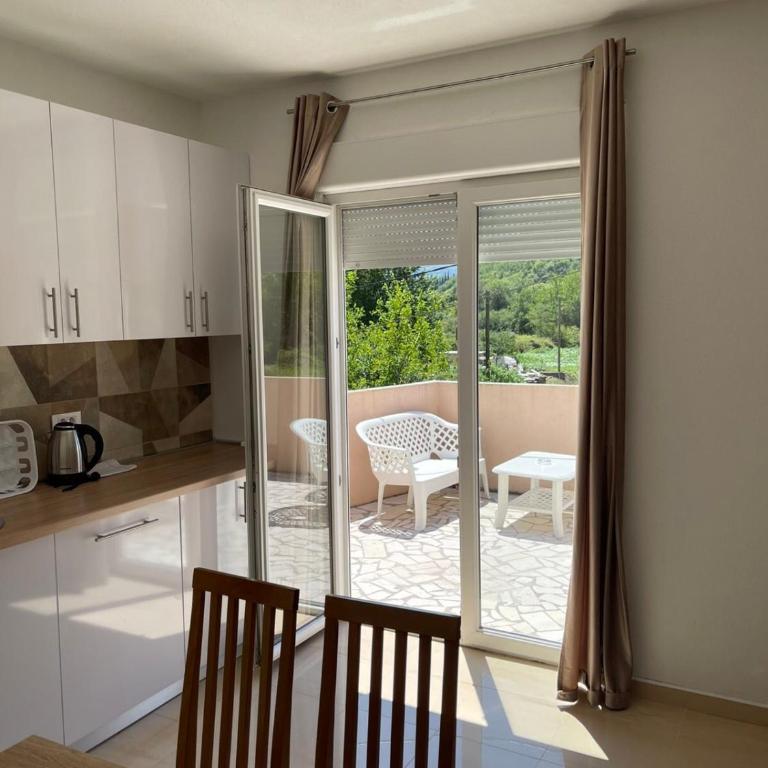 Apartment with pool Tomic Boka Bay - Studio - 10