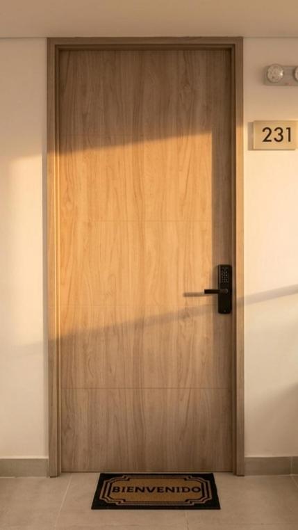 Luxury Suite, Daily Cleaning & Coffee - Two-Bedroom Apartment - 16
