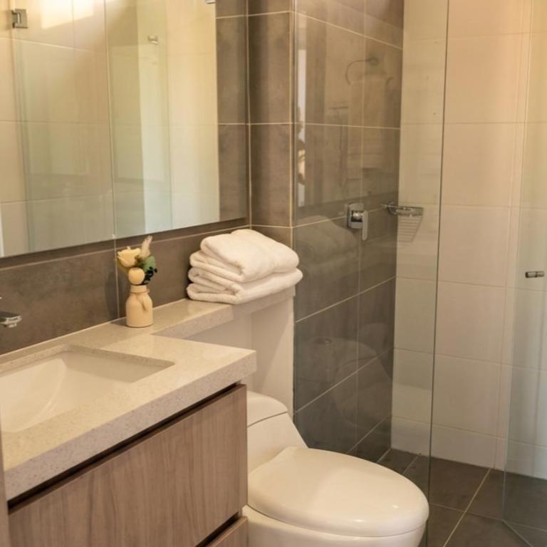 Luxury Suite, Daily Cleaning & Coffee - Two-Bedroom Apartment - 17