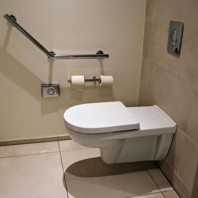 Novotel Rennes Alma - Chambre Lit Queen-Size Supérieure - Accessible aux Personnes à Mobilité Réduite - 6