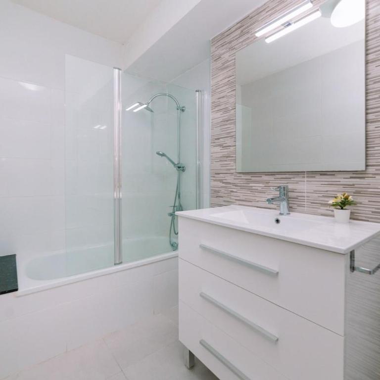 Luz y Espacio en Balaídos by CABANA Rentals - Three-Bedroom Apartment - 5