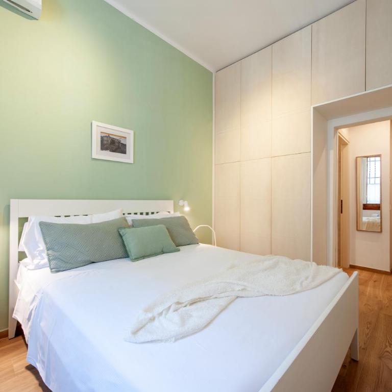 Luminoso Appartamento con Giardino e Terrazza Privati - 2 Camere - Parcheggio Comodo - Two-Bedroom Apartment with Garden View - 12