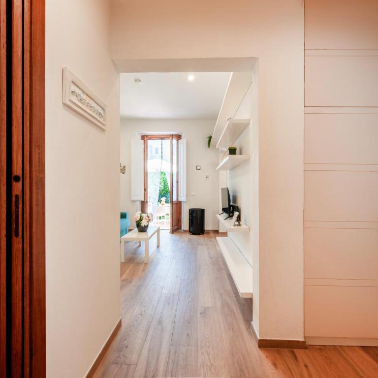 Luminoso Appartamento con Giardino e Terrazza Privati - 2 Camere - Parcheggio Comodo - Two-Bedroom Apartment with Garden View - 15