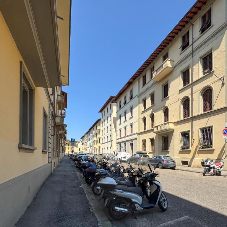 Luminoso Appartamento con Giardino e Terrazza Privati - 2 Camere - Parcheggio Comodo - Two-Bedroom Apartment with Garden View - 35