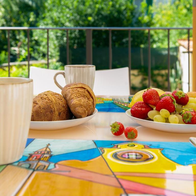 Luminoso Appartamento con Giardino e Terrazza Privati - 2 Camere - Parcheggio Comodo - Two-Bedroom Apartment with Garden View - 40
