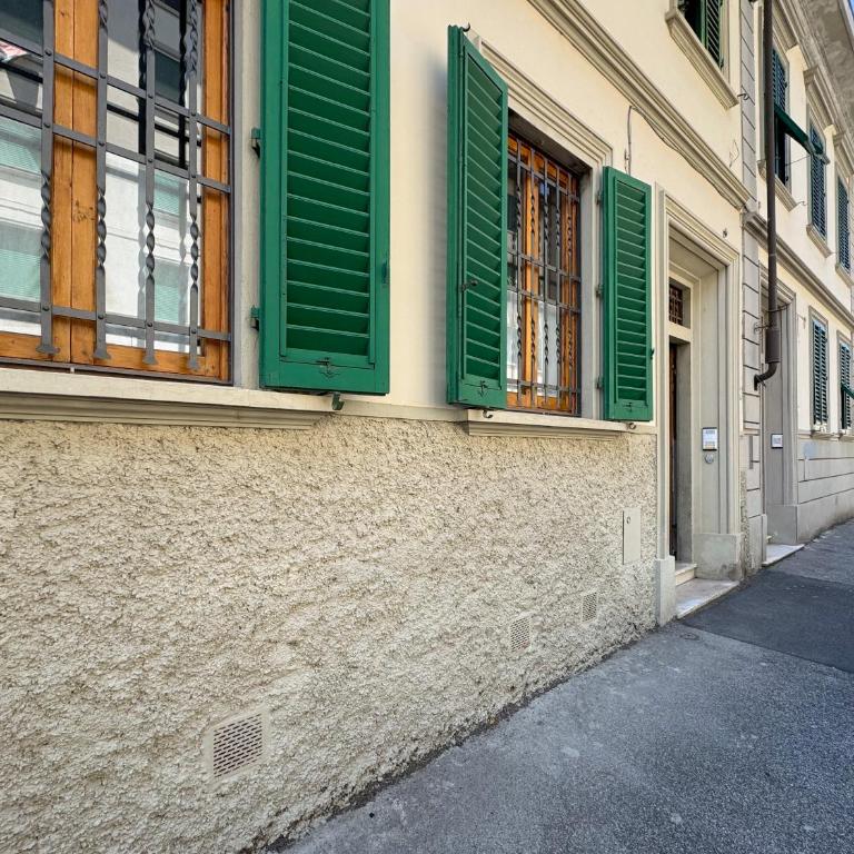 Luminoso Appartamento con Giardino e Terrazza Privati - 2 Camere - Parcheggio Comodo - Two-Bedroom Apartment with Garden View - 45