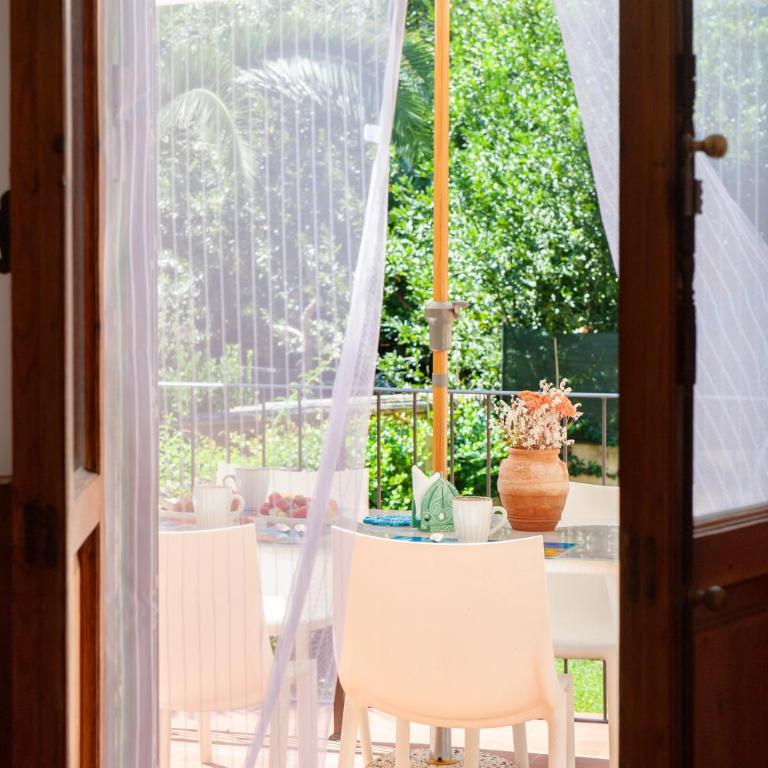 Luminoso Appartamento con Giardino e Terrazza Privati - 2 Camere - Parcheggio Comodo - Two-Bedroom Apartment with Garden View - 9