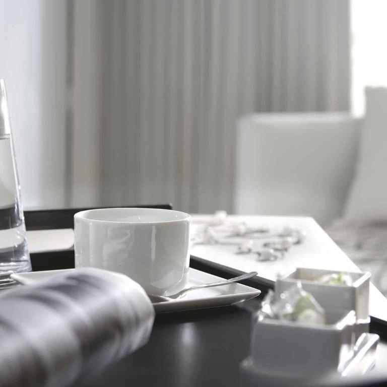 Pullman Cannes Mandelieu - Chambre Classique avec Terrasse - Vue Partielle sur Mer - 6
