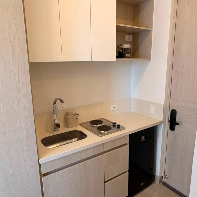 Amplio Apartamento con Vista Lateral al Mar - Three-Bedroom Apartment - 32
