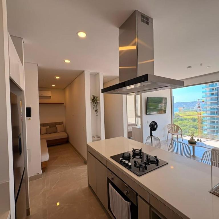 Amplio Apartamento con Vista Lateral al Mar - Three-Bedroom Apartment - 44