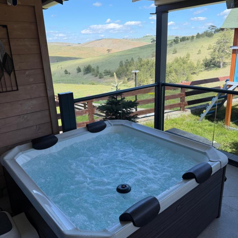 The Crown Lodge - Villa with Private Pool - 24