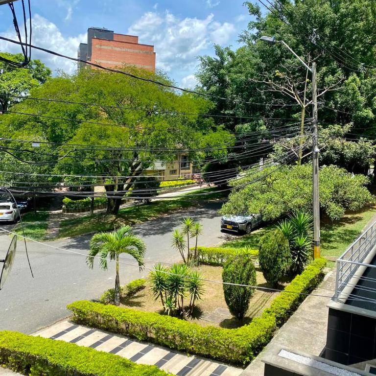 Loft excelente ubicación laureles - One-Bedroom Apartment - 9