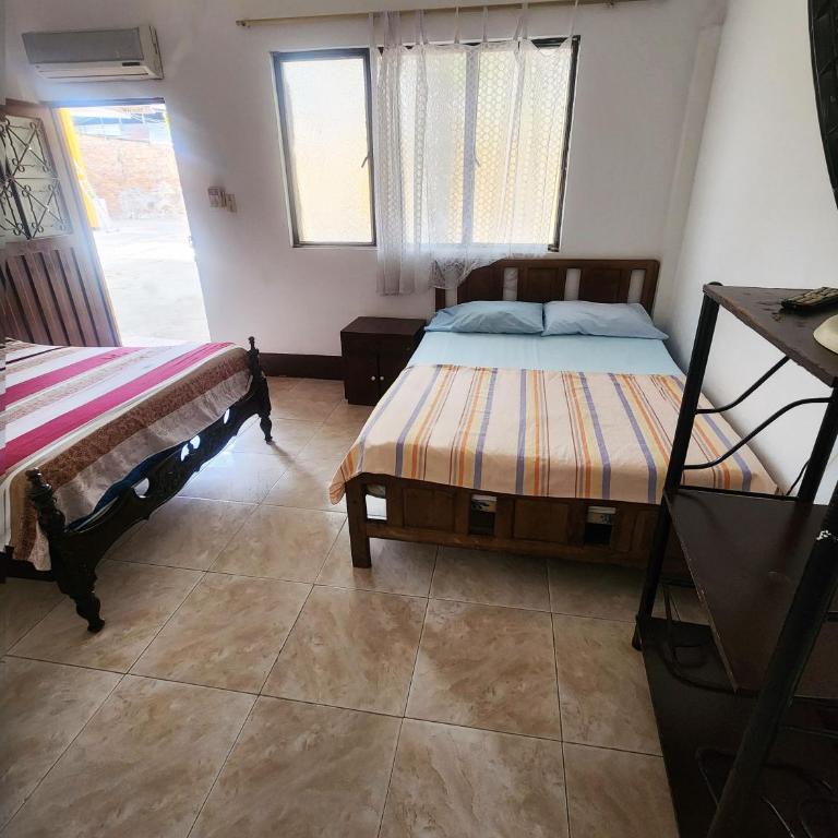 Hospedaje Nathalia - Habitación Familiar - 4