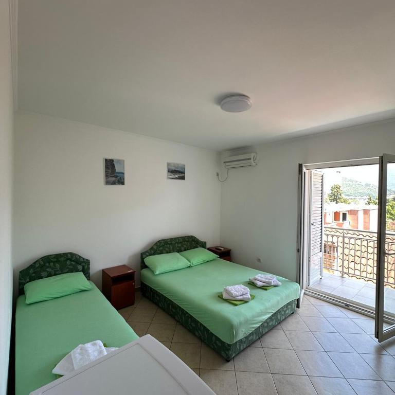 Guest House Mitrovic - Chambre Triple avec Vue - 3