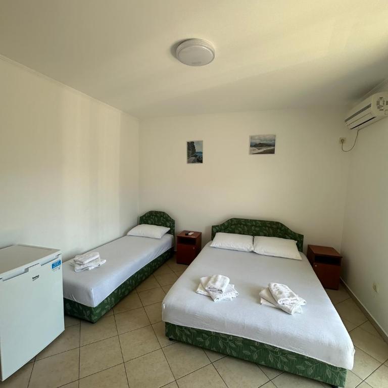Guest House Mitrovic - Chambre Triple avec Vue - 5