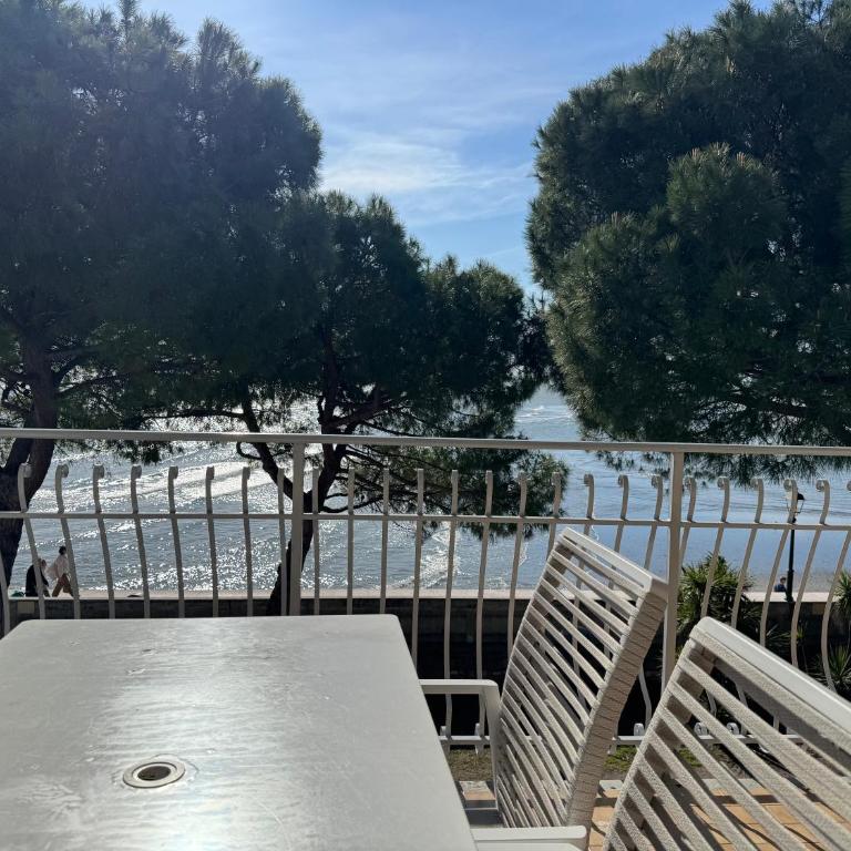 BeachfrontGrado Seaview Apartment Costa Azzurra - Appartamento con 3 Camere da Letto - 4