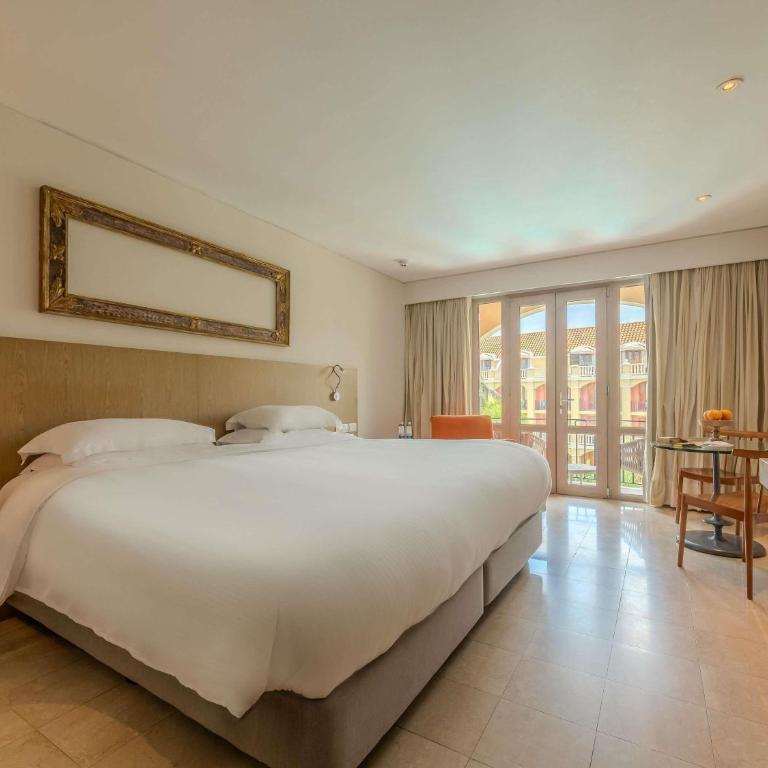 Sofitel Legend Santa Clara Cartagena - Superior King Room with Balcony and Pool View - 8