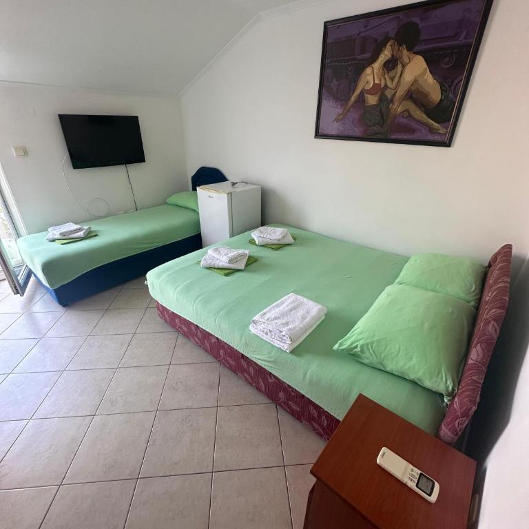 Guest House Mitrovic - Chambre Triple avec Vue - 3