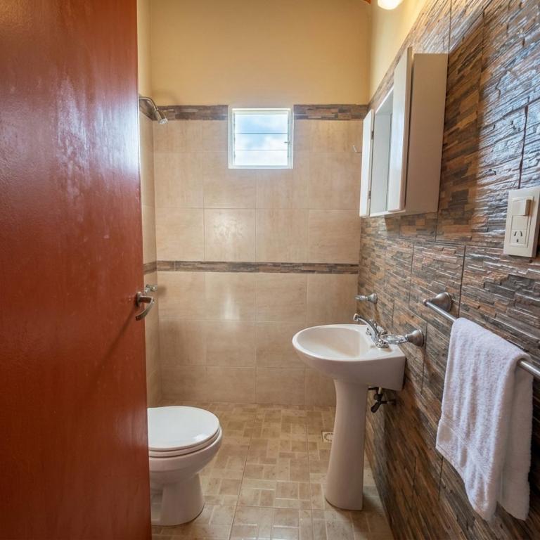 Casa serrana - Piscina, 4 hectáreas y sierras - Casa de 6 dormitorios - 28