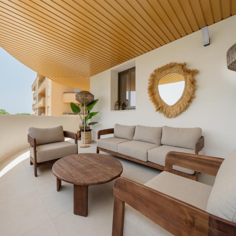 Modern apartment with large terrace and gym - Two-Bedroom Apartment with View - 8
