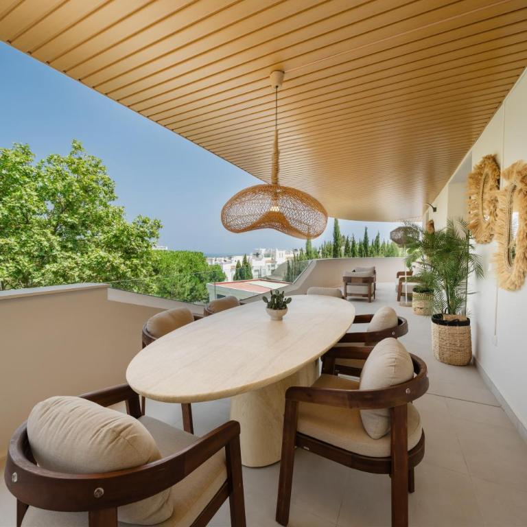 Modern apartment with large terrace and gym - Two-Bedroom Apartment with View - 19