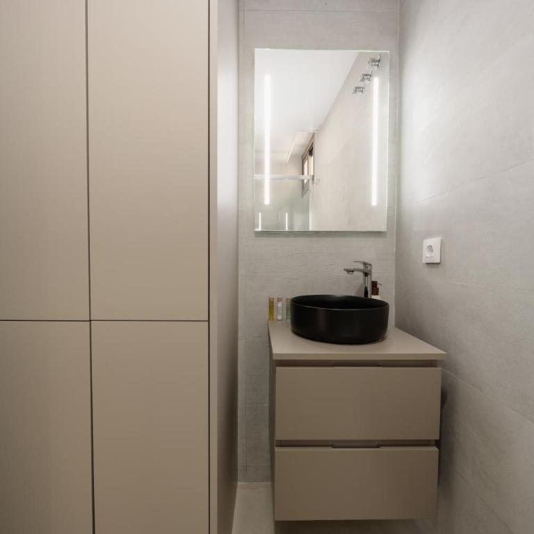 Modern apartment with large terrace and gym - Two-Bedroom Apartment with View - 55