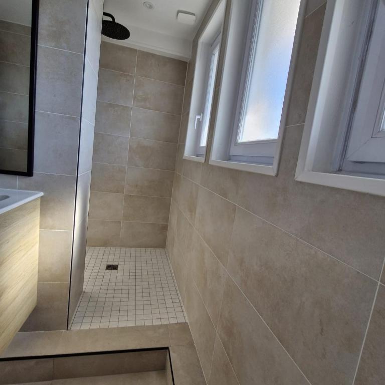 Appartement T4 plein centre - parking sécurisé - Appartamento con 3 Camere da Letto e Vista Montagna - 7