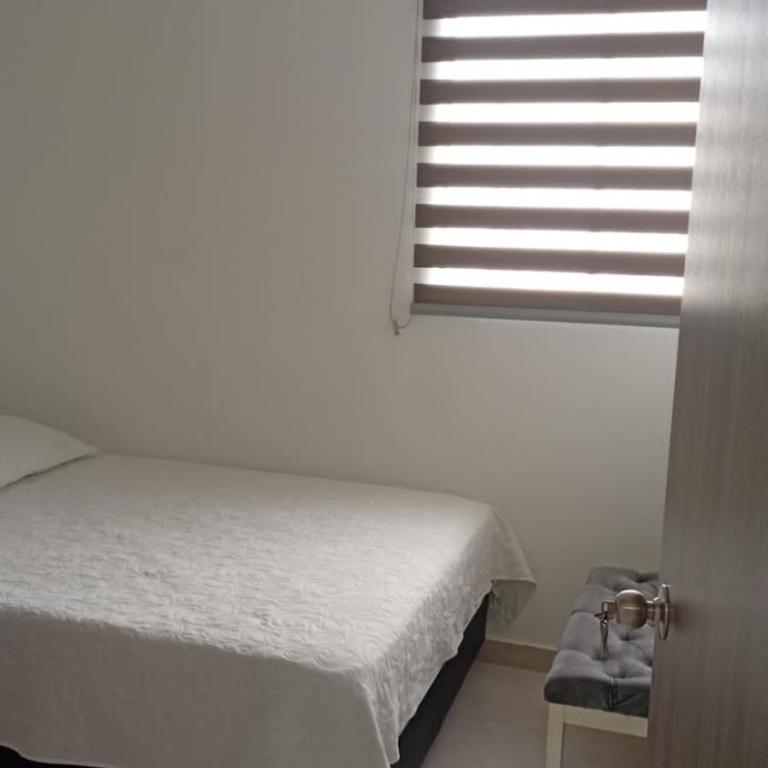 Apto Edif Urbis48- Solo por Meses - Two-Bedroom Apartment - 2