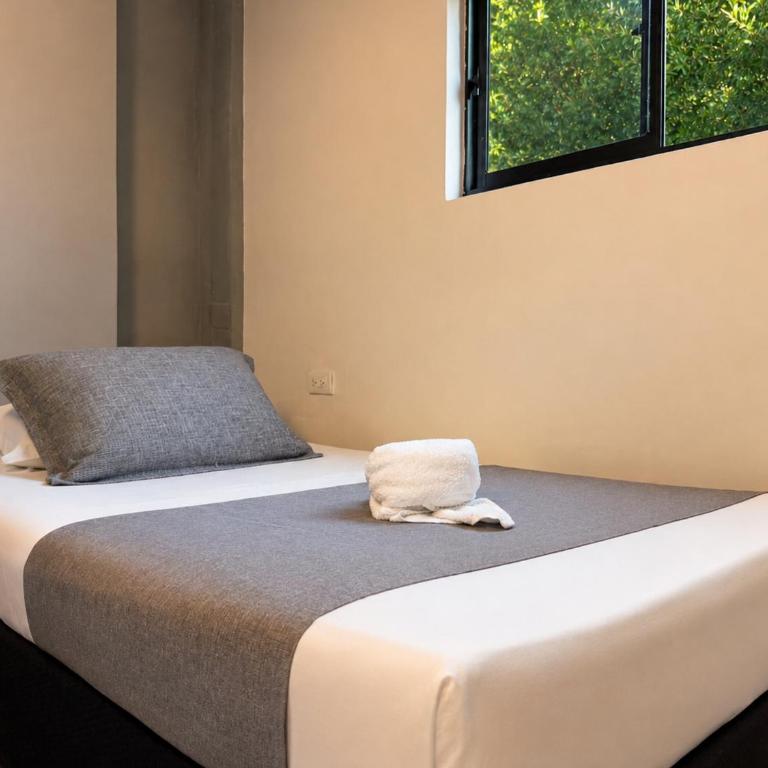 Hotel Laureles Palo Alto - Deluxe Triple Room - 9