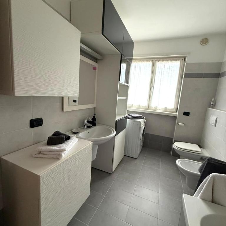 BeeOliva Garda & Garage Arco - Appartamento con 1 Camera da Letto, Balcone e Vista Montagna - 4