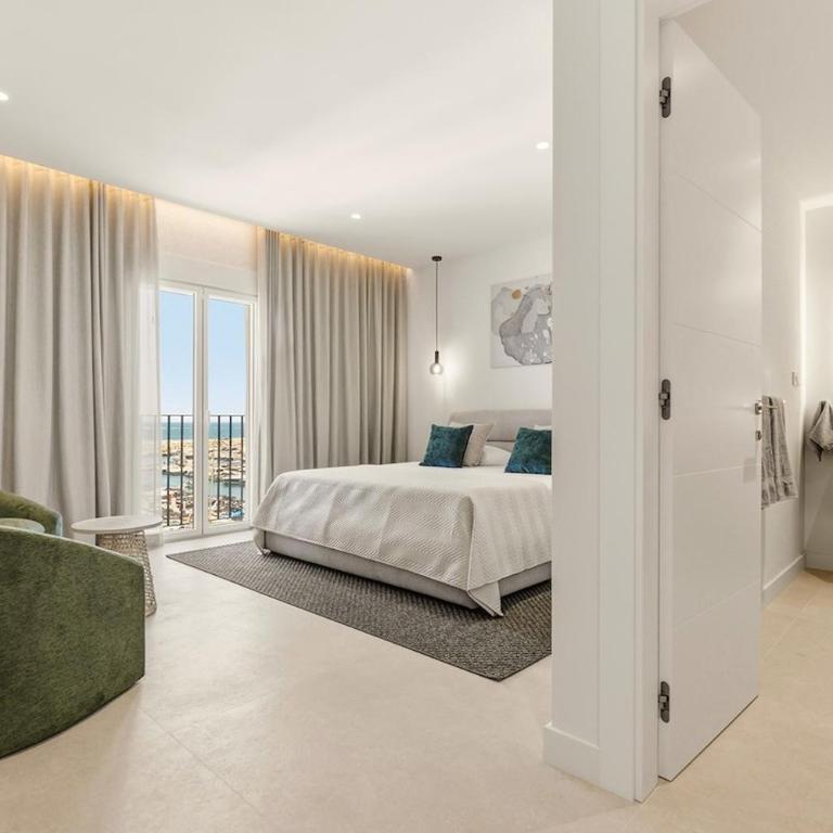 Modern Puerto Banus Frontline Penthouse - Premium Apartment mit 3 Schlafzimmern und Balkon - 36