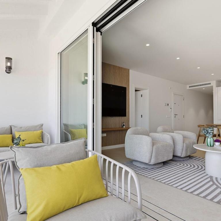 Modern Puerto Banus Frontline Penthouse - Premium Apartment mit 3 Schlafzimmern und Balkon - 10