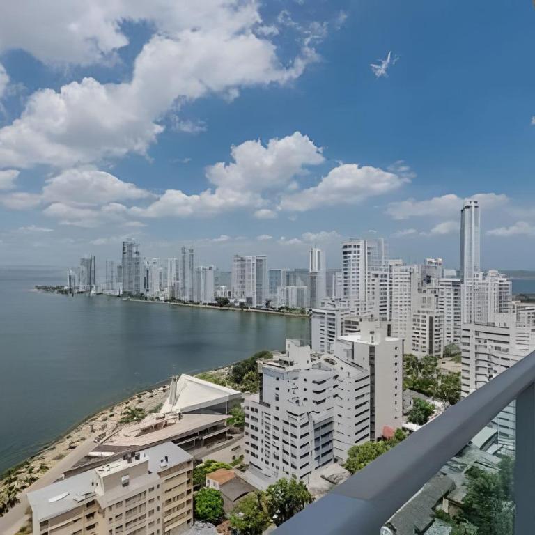 Impressive apartment with bay view 3207 - Deluxe One-Bedroom Apartment with Ocean View - 2
