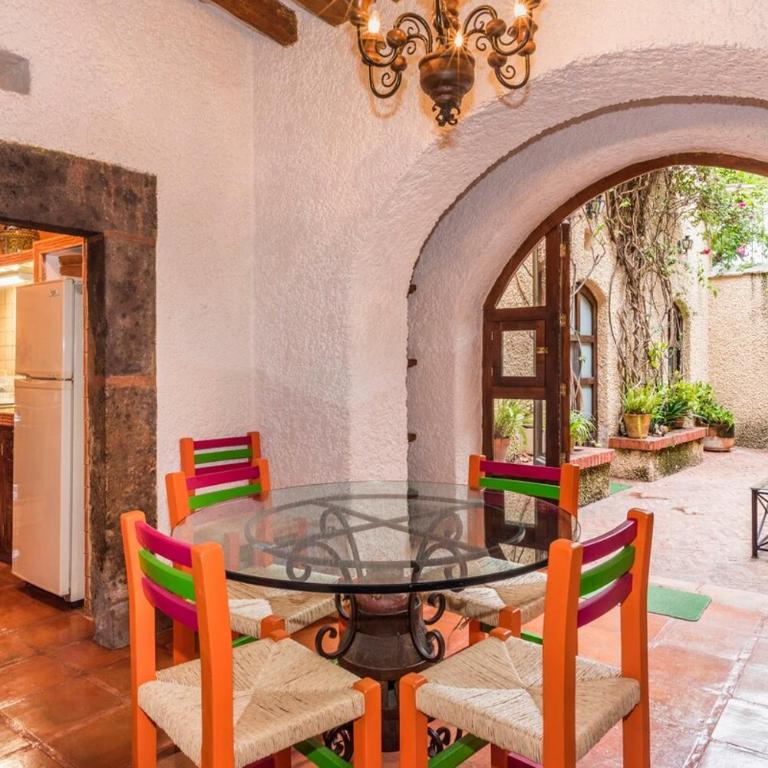 Old World Charm & Amazing Views in Historic Center - One-Bedroom House - 7