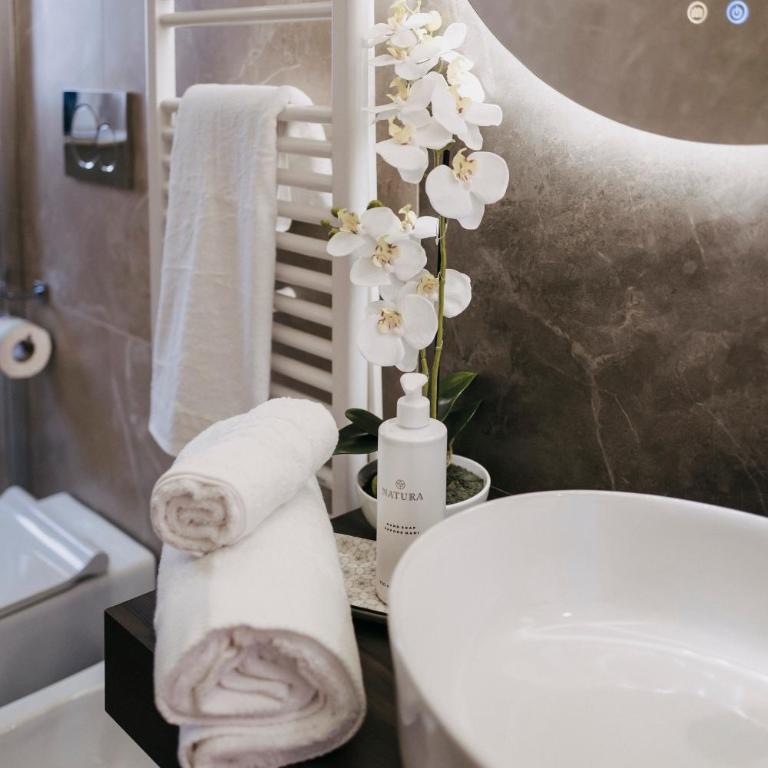 MAISON ETNEA Suite - King Room - 15