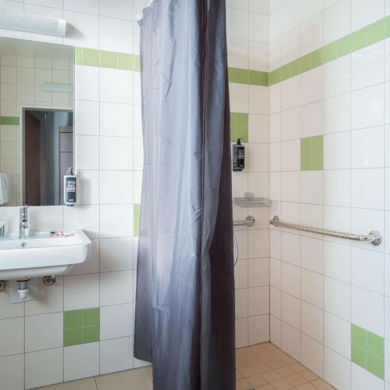 ibis budget Genève Petit-Lancy - Chambre Double Standard - Accessible aux Personnes à Mobilité Réduite - 3