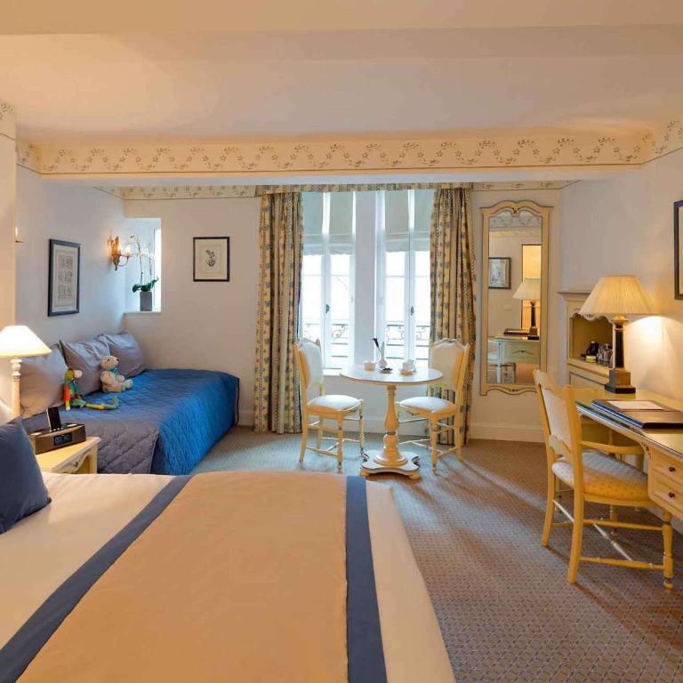 Hotel de la Cité Carcassonne - MGallery Collection - Chambre Familiale avec 1 Lit Double et 2 Lits Simples - 2