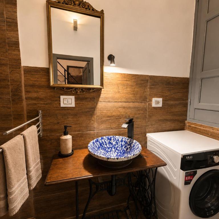 LIKE Hostel - Family Room - 1