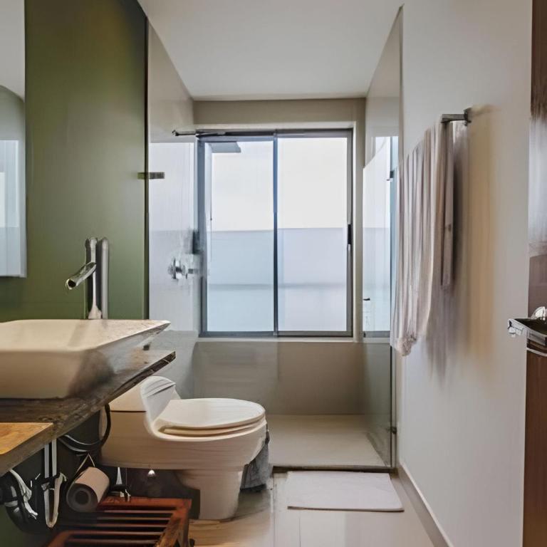 Sunset Oceanfront+ Gym Jacuzzi - Apartment with Sea View - 4