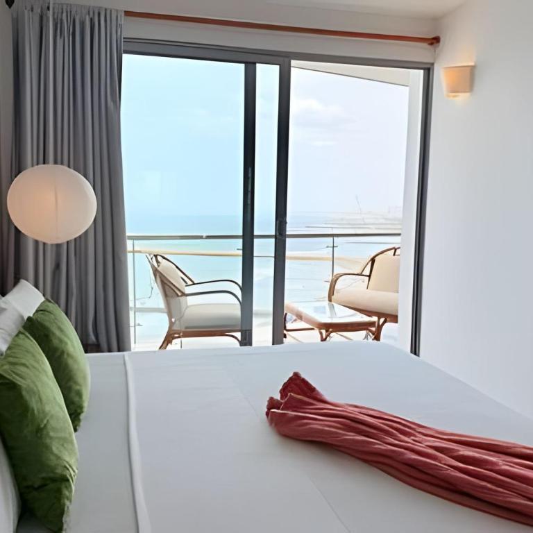 Sunset Oceanfront+ Gym Jacuzzi - Apartment with Sea View - 8